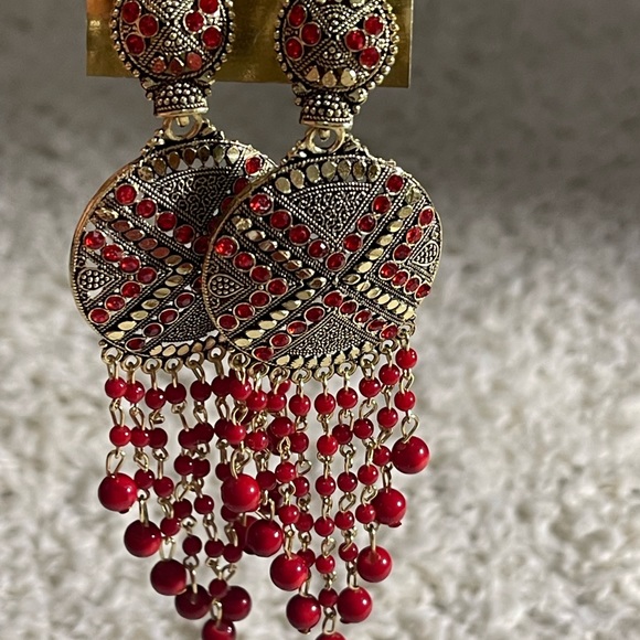 Earrings - Picture 1 of 1